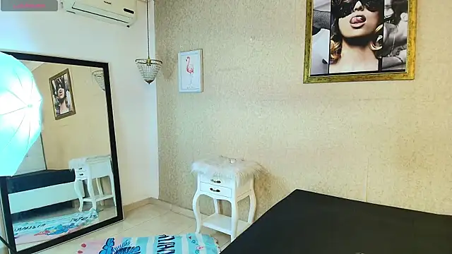 Miladiosa online show from November 12, 2025, 11:54 am