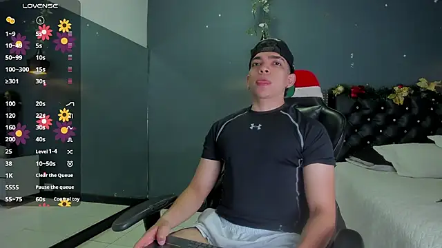 Eryonbradley online show from December 19, 2025, 11:12 pm