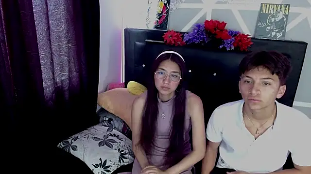 COZY7COUPLE online show from September 25, 2025, 5:38 pm