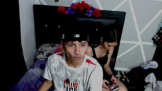COZY7COUPLE online show from October 7, 2025, 11:02 pm