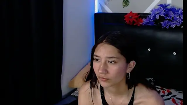 COZY7COUPLE online show from October 16, 2025, 11:28 pm