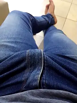 JoaoPedro17cm online show from September 9, 2025, 2:05 pm