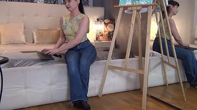 Snapshot of LadyValeriaXO chatting on February 24, 2026, 11:52 am LadyValeriaXO online show from February 24, 2026, 11:52 am