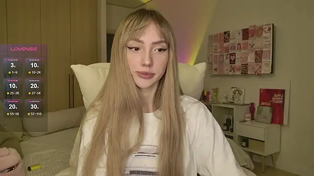 Lunainnk online show from February 4, 2026, 1:44 am