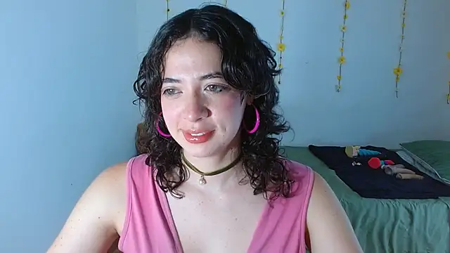 sajecrismaa online show from February 11, 2026, 9:31 pm