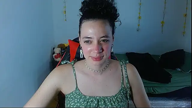sajecrismaa online show from June 1, 2026, 10:11 pm
