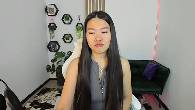 Snapshot of LunaPurrr chatting on September 22, 2025, 10:56 pm LunaPurrr online show from September 22, 2025, 10:56 pm