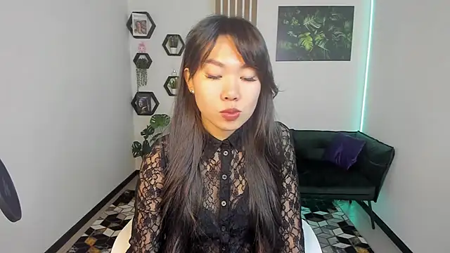 Snapshot of LunaPurrr chatting on October 10, 2025, 11:26 pm LunaPurrr online show from October 10, 2025, 11:26 pm