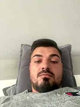 imooLoov online show from October 15, 2025, 11:43 am