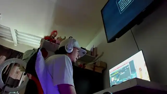 JamesDeker online show from January 11, 2026, 4:01 pm