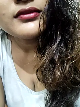 Cute pinkii online show from October 27, 2025, 8:02 pm