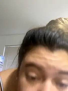 Velveet x online show from November 12, 2025, 11:32 am