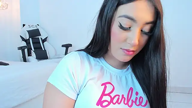 Snapshot of Nina_sweetz12 chatting on January 5, 2026, 6:00 pm Nina sweetz12 online show from January 5, 2026, 6:00 pm