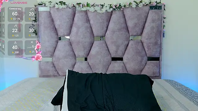 lana and liam  online show from November 18, 2025, 9:36 am