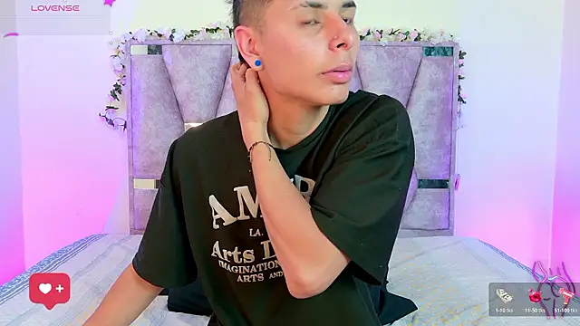 lana and liam  online show from March 25, 2026, 10:21 am