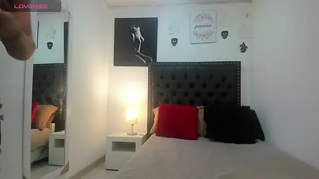 ScarlettVell online show from October 30, 2025, 7:36 pm