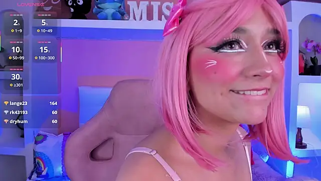 miss   chloe online show from September 26, 2025, 6:12 pm