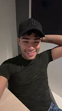 RaphaelDufort online show from January 17, 2026, 5:16 pm