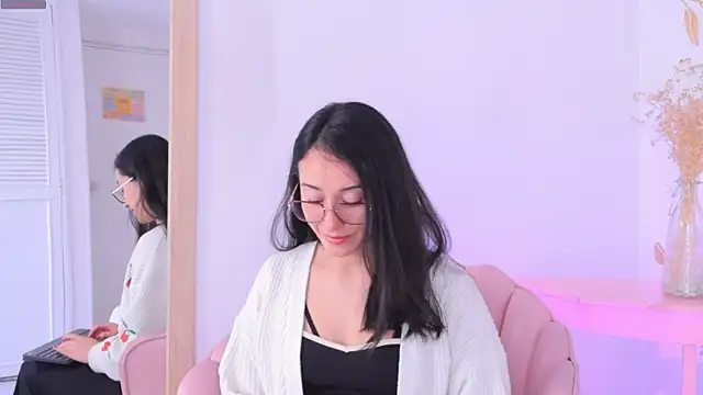 Snapshot of Ginevra_esposito chatting on November 3, 2025, 12:39 pm Ginevra esposito online show from November 3, 2025, 12:39 pm