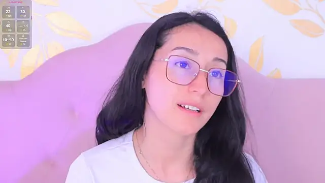 Snapshot of Ginevra_esposito chatting on November 13, 2025, 12:48 pm Ginevra esposito online show from November 13, 2025, 12:48 pm