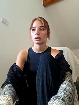 D4ddyslut online show from November 5, 2025, 9:53 am