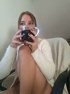 D4ddyslut online show from November 6, 2025, 7:42 am