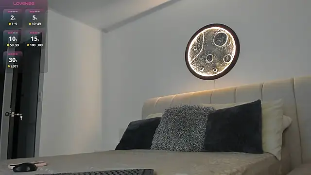 victoriia rose online show from September 15, 2025, 11:05 pm