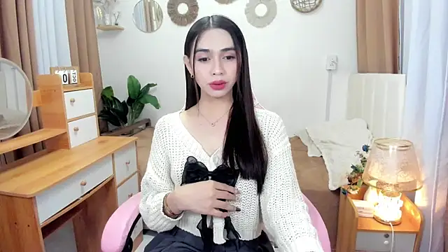 joyfulmartinaa online show from October 1, 2025, 3:18 pm