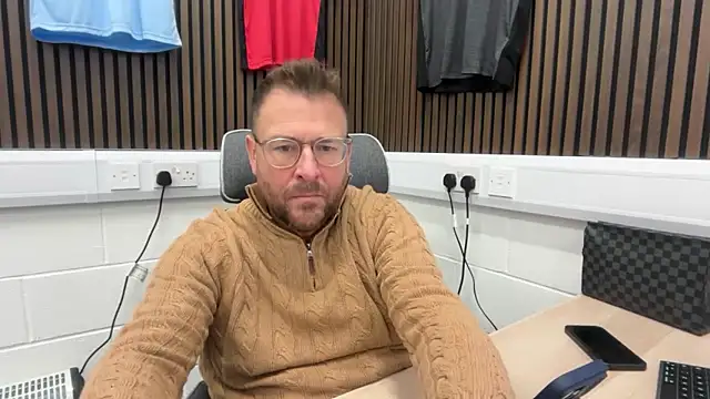 Snapshot of bilf1978 chatting on February 13, 2026, 7:26 am bilf1978 online show from February 13, 2026, 7:26 am