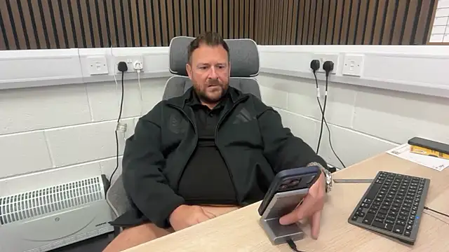 bilf1978 online show from June 16, 2026, 6:16 am