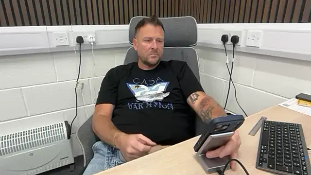 bilf1978 online show from June 18, 2026, 6:24 am