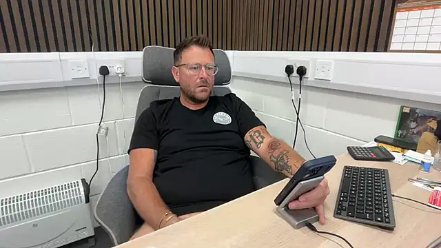 bilf1978 online show from July 16, 2026, 6:41 am