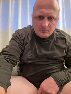 Attila120 online show from April 14, 2026, 7:09 pm