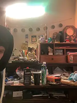 XanderOzzz online show from December 2, 2025, 8:30 am