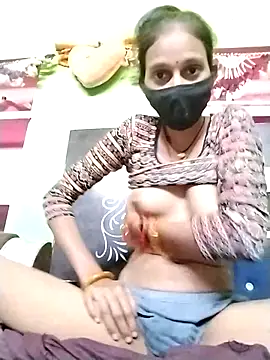 Snapshot of Punam_ji chatting on June 15, 2026, 11:23 am Punam ji online show from June 15, 2026, 11:23 am
