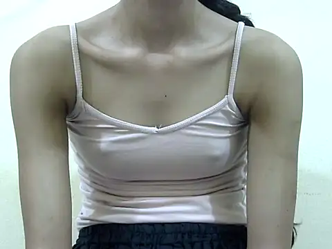 smallcuute online show from January 9, 2026, 11:02 am