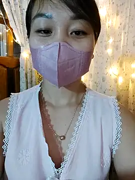 Laurie369 online show from September 30, 2025, 3:39 pm