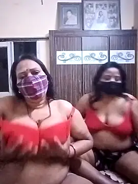 LoveOnStream online show from February 21, 2026, 3:02 pm