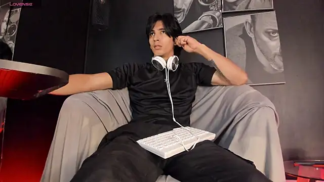 Snapshot of jett_savage chatting on September 24, 2025, 1:25 pm jett savage online show from September 24, 2025, 1:25 pm