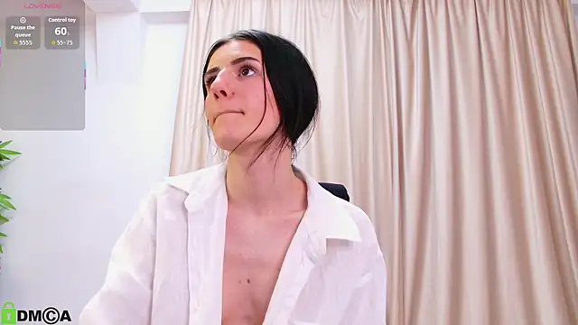 MilaHoneyy online show from March 7, 2026, 7:00 pm