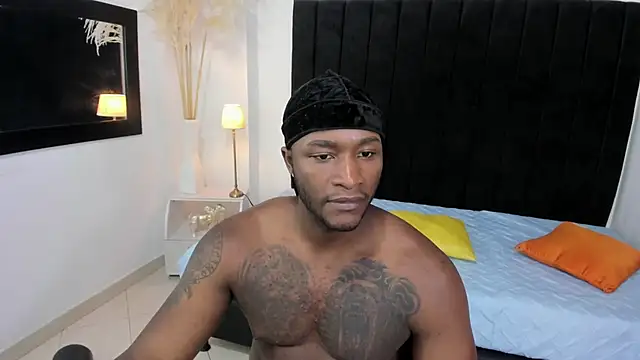 Snapshot of chrstian_lewis1 chatting on November 4, 2025, 3:44 pm chrstian lewis1 online show from November 4, 2025, 3:44 pm