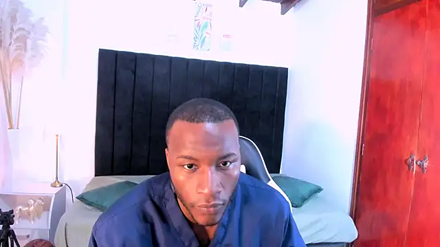 Snapshot of chrstian_lewis1 chatting on November 30, 2025, 4:11 pm chrstian lewis1 online show from November 30, 2025, 4:11 pm