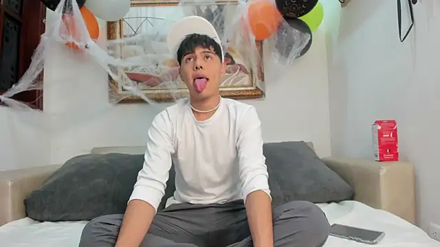 Felipe Cold online show from October 26, 2025, 3:34 am