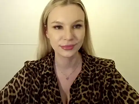 SadieBrilliance online show from September 25, 2025, 6:11 pm