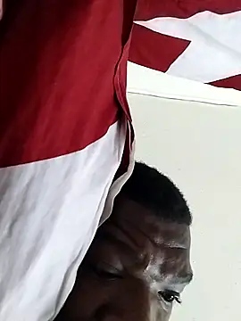 Snapshot of TmanZim2025 chatting on October 6, 2025, 7:55 pm TmanZim2025 online show from October 6, 2025, 7:55 pm