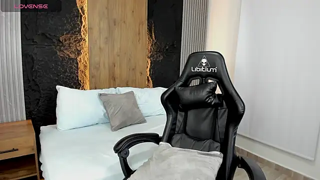 Clara Luu online show from October 11, 2025, 2:44 am