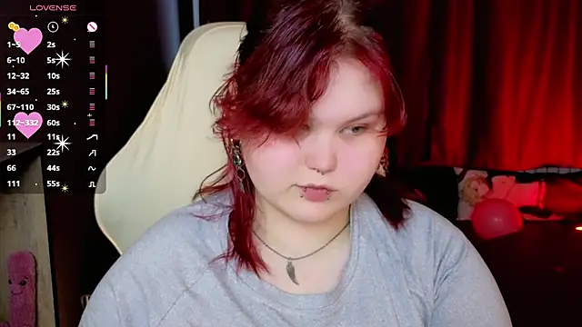 fillisfox  online show from April 9, 2026, 4:12 pm