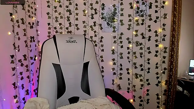 Snapshot of AnyaTaylor_ chatting on February 6, 2026, 2:27 am AnyaTaylor online show from February 6, 2026, 2:27 am