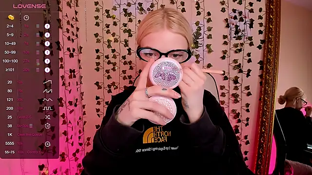 Snapshot of AnyaTaylor_ chatting on February 25, 2026, 2:21 am AnyaTaylor online show from February 25, 2026, 2:21 am