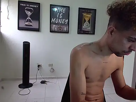 Dollarhot30 online show from February 25, 2026, 12:26 pm